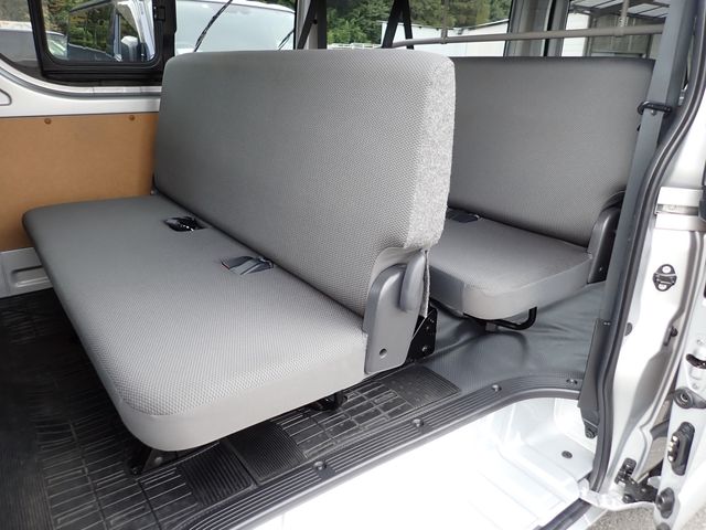 Toyota HIACE VAN 2020-06 20238-23