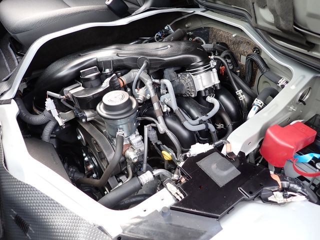 Toyota HIACE VAN 2020-06 20238-29