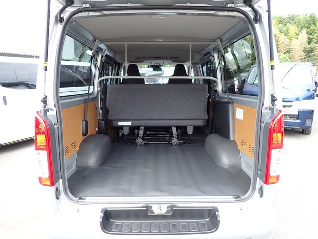 Toyota HIACE VAN 2020-06 20238-5