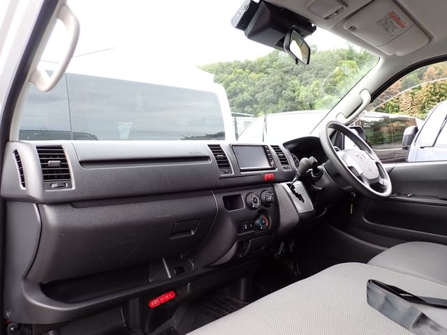 Toyota HIACE VAN 2020-06 20238-20