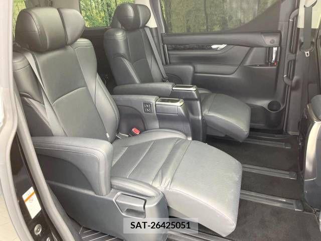 Toyota ALPHARD 2019-07 355560-9