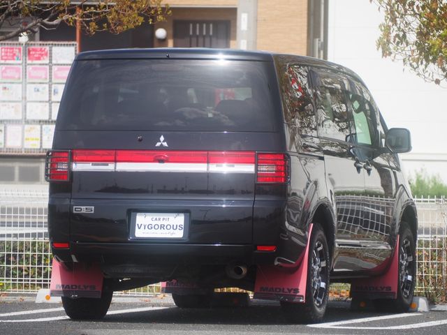 Mitsubishi DELICA D5 2009-09 1195-12