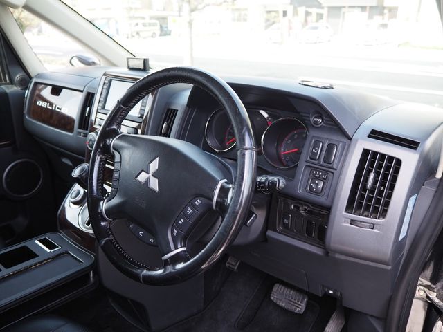 Mitsubishi DELICA D5 2009-09 1195-1