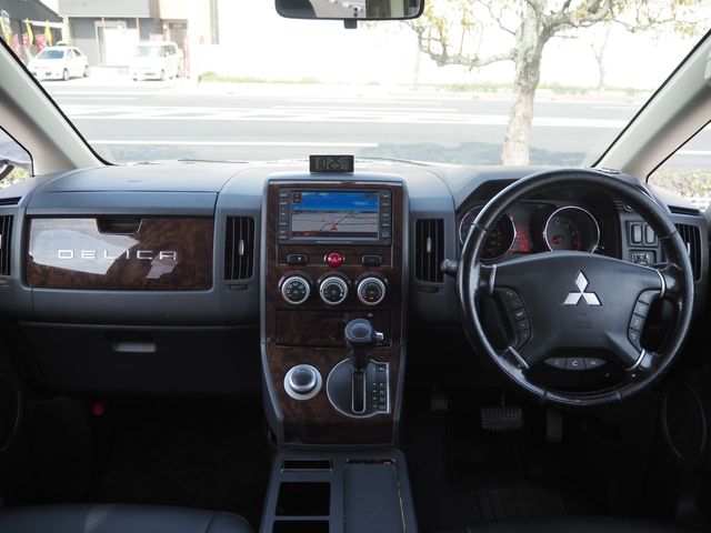 Mitsubishi DELICA D5 2009-09 1195-13