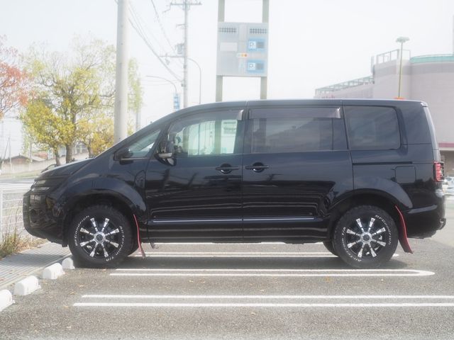 Mitsubishi DELICA D5 2009-09 1195-8
