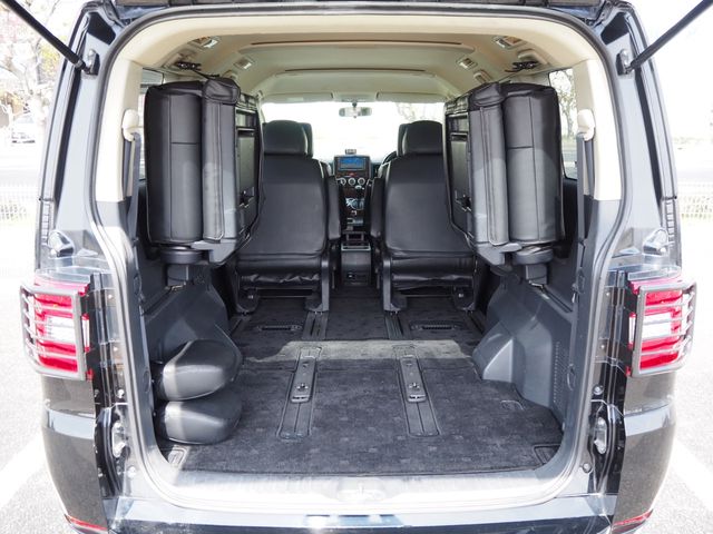 Mitsubishi DELICA D5 2009-09 1195-24