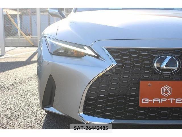 Lexus IS 2021-01 207594-11