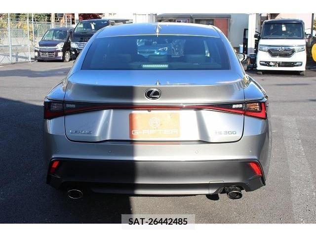 Lexus IS 2021-01 207594-9