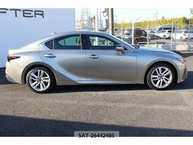 Lexus IS 2021-01 207594-8