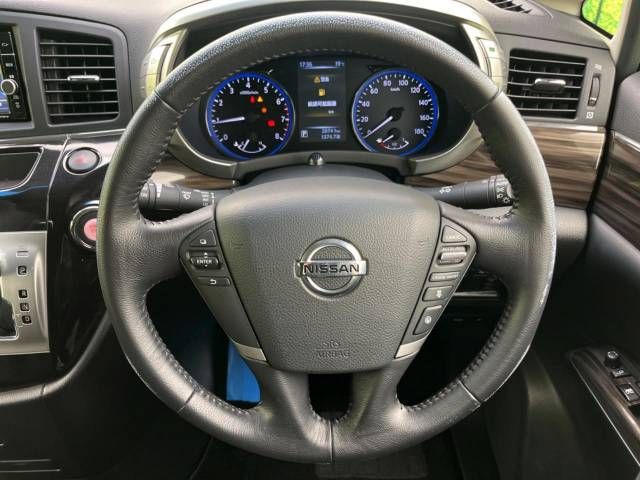 Nissan ELGRAND 2019-11 14661-12