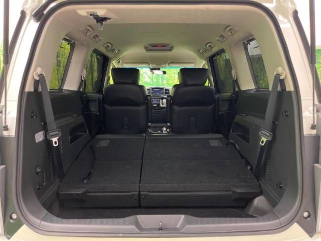 Nissan ELGRAND 2019-11 14661-11
