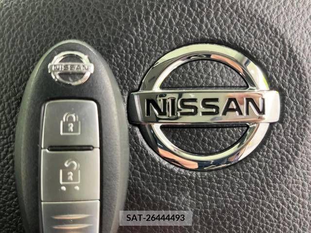 Nissan NOTE 2011-10 327046-3