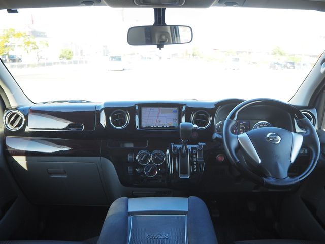 Nissan NV350 Caravan 2015-03 29221-13
