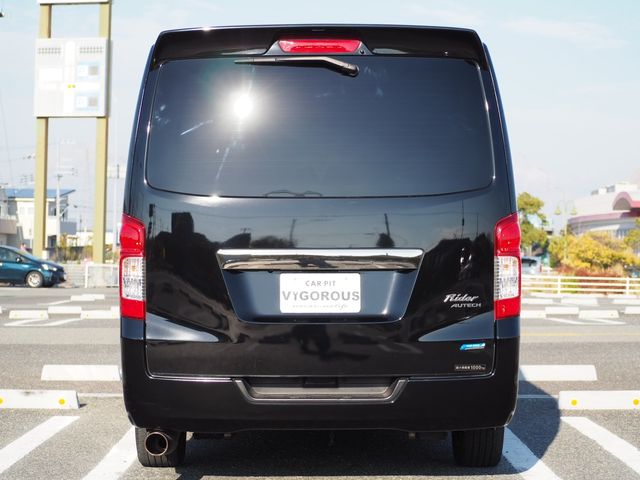 Nissan NV350 Caravan 2015-03 29221-11
