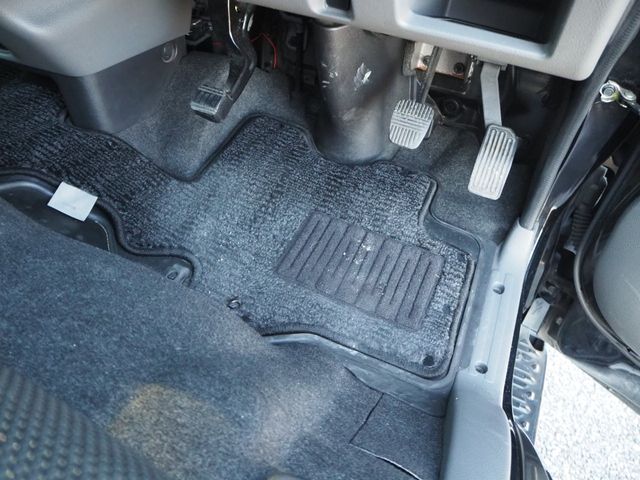 Nissan NV350 Caravan 2015-03 29221-18