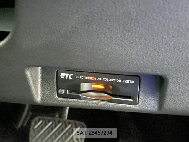 Nissan LEAF 2019-08 395442-15