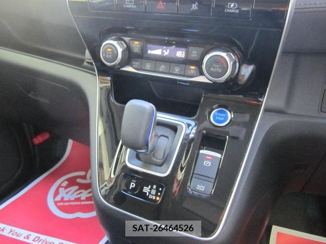 Nissan SERENA 2020-11 367711-16