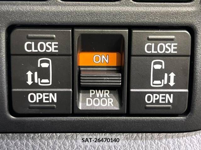 Toyota NOAH 2016-11 321494-6