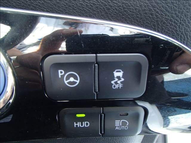 Toyota PRIUS 2017-06 12919-17