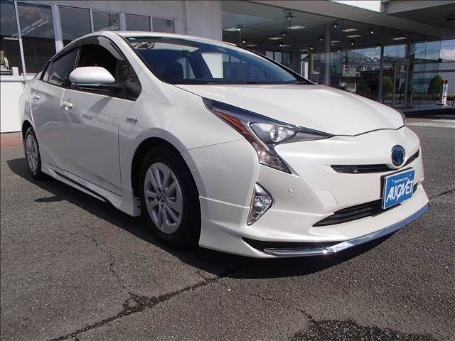 Toyota PRIUS 2017-06 12919-4