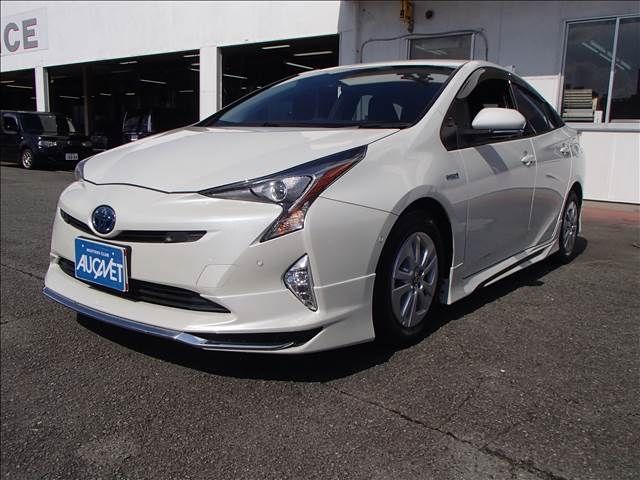 Toyota PRIUS 2017-06 12919-5