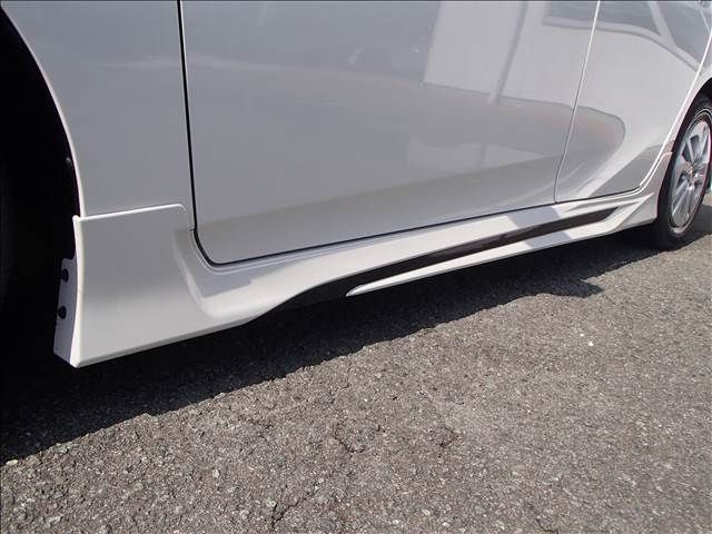 Toyota PRIUS 2017-06 12919-8
