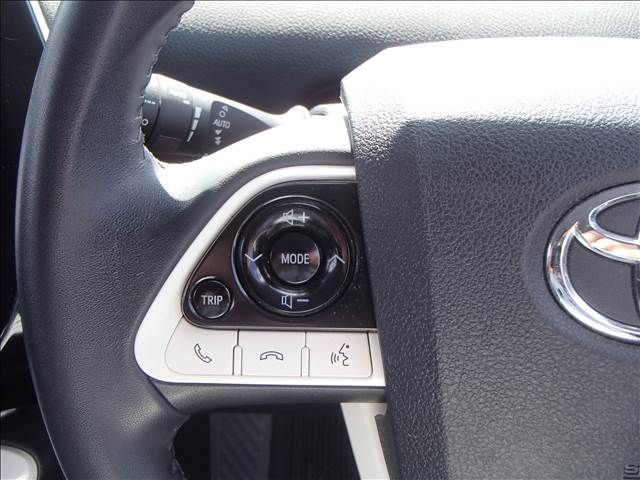 Toyota PRIUS 2017-06 12919-22