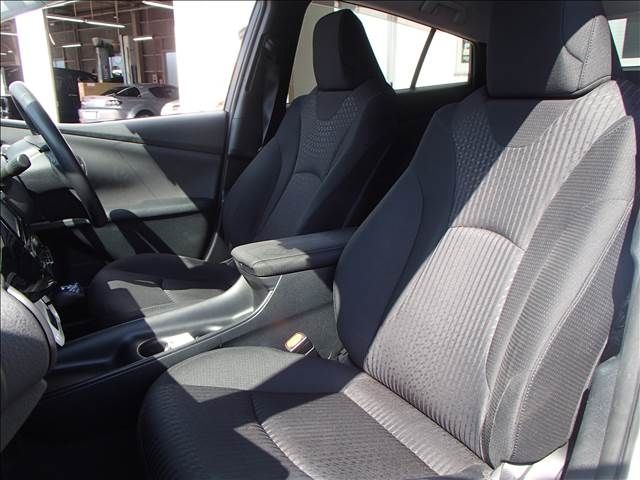 Toyota PRIUS 2017-06 12919-11