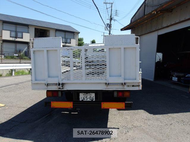 Hino DUTRO 2007-11 382065-9