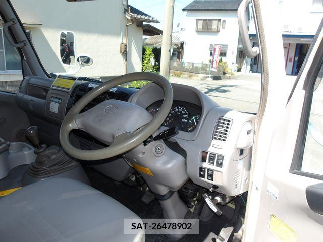 Hino DUTRO 2007-11 382065-1