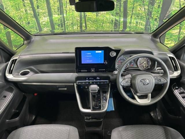 Toyota NOAH 2023-06 196454-1