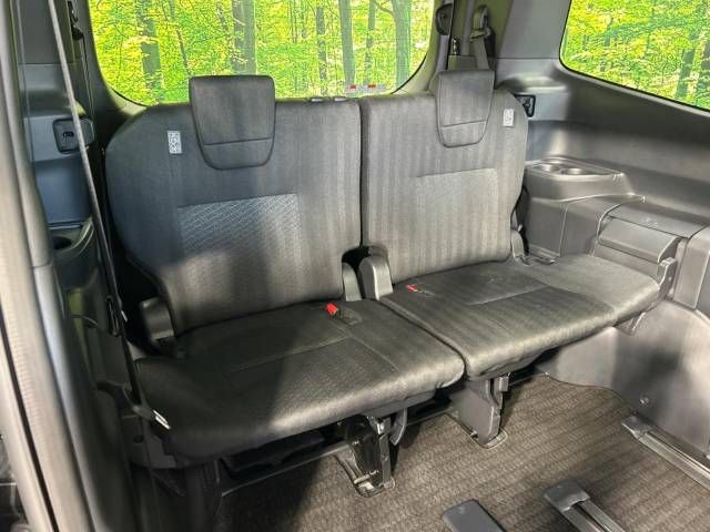 Toyota NOAH 2023-06 196454-10