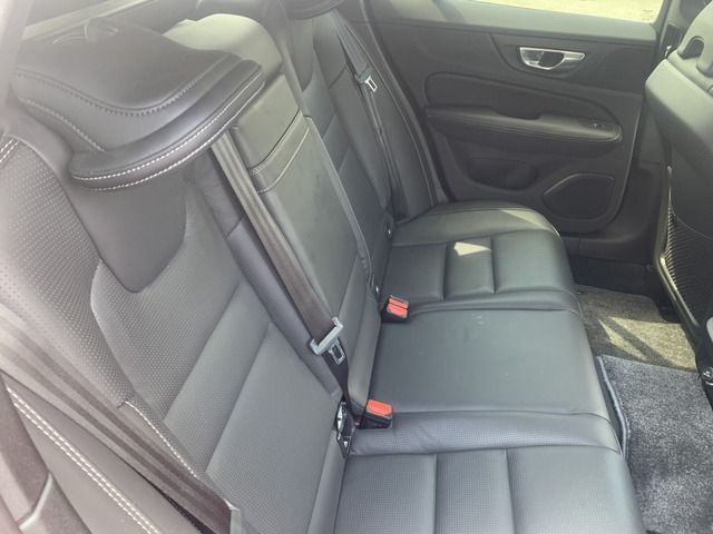 Volvo V60 2020-12 22928-10