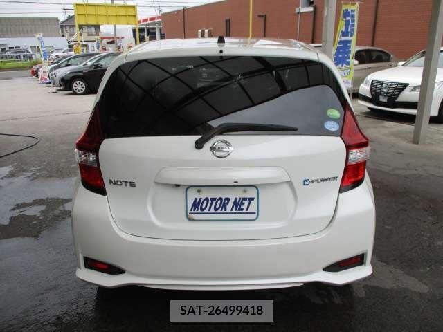 Nissan NOTE 2018-01 305418-6