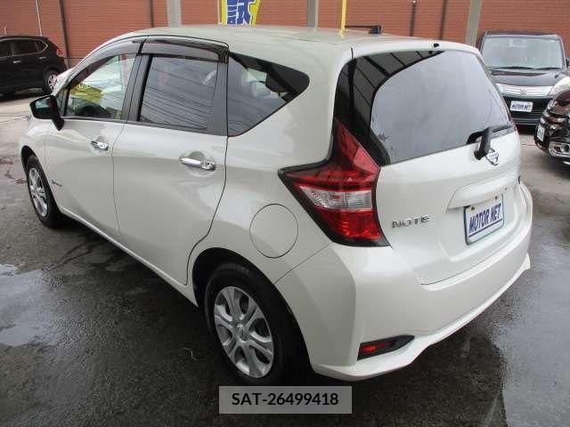Nissan NOTE 2018-01 305418-4