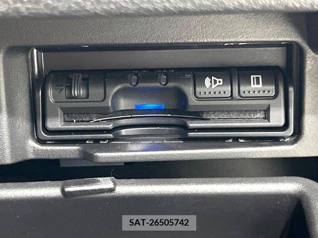 Nissan SERENA 2019-06 393876-7