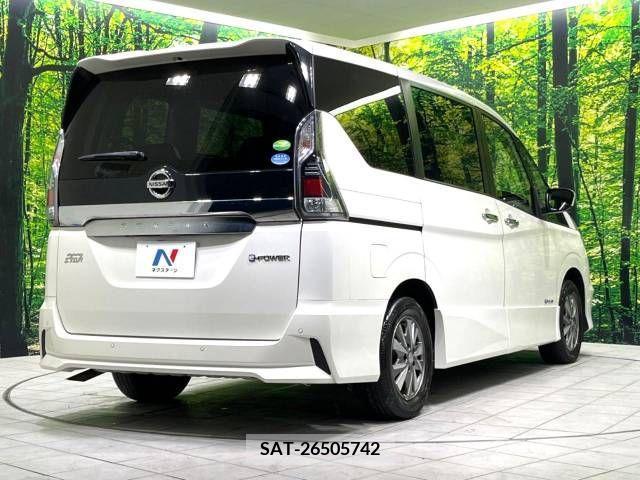 Nissan SERENA 2019-06 393876-18