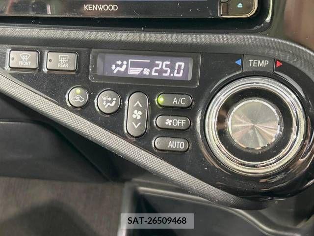 Toyota AQUA 2014-10 343749-4