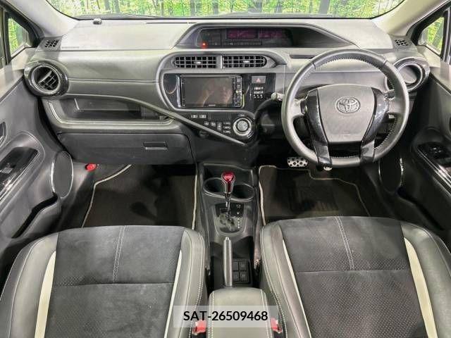 Toyota AQUA 2014-10 343749-1
