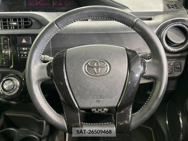 Toyota AQUA 2014-10 343749-11
