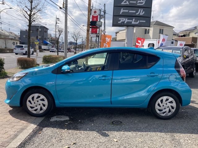 Toyota AQUA 2017-10 2930-27