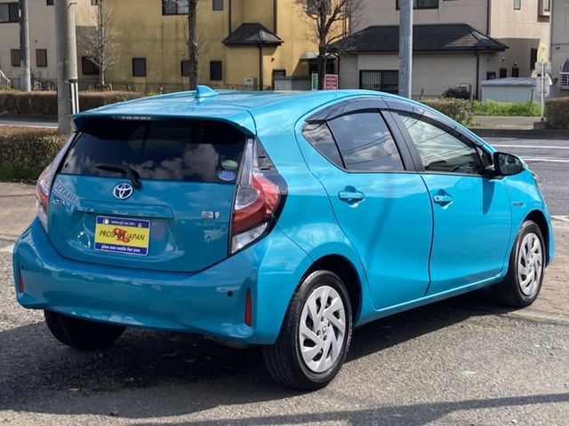 Toyota AQUA 2017-10 2930-1