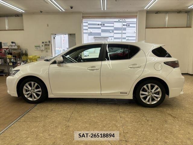 Lexus CT 2016-05 322674-17