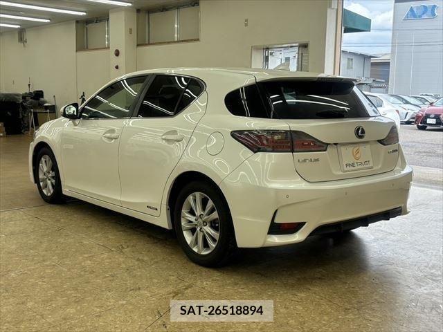 Lexus CT 2016-05 322674-16