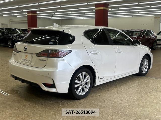 Lexus CT 2016-05 322674-14