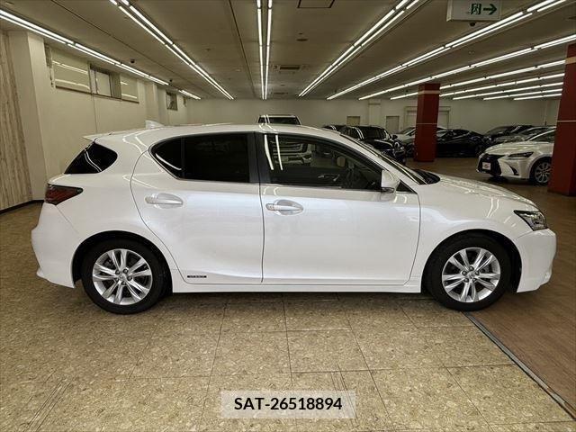 Lexus CT 2016-05 322674-13