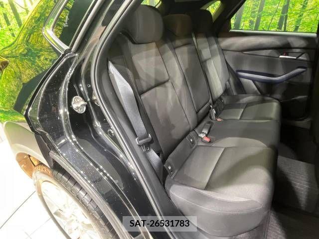 Mazda CX-30 2023-03 210536-9