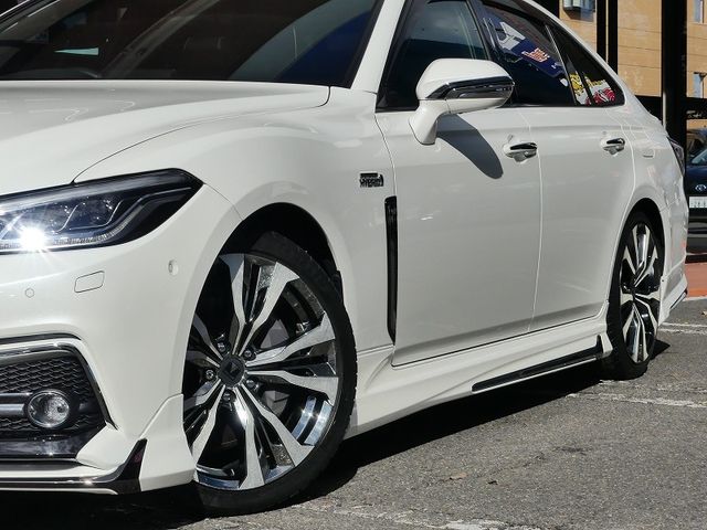 Toyota CROWN SEDAN 2018-10 195007-7