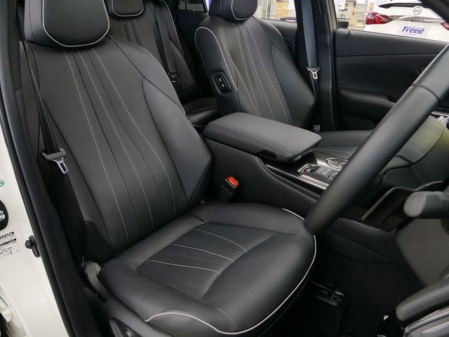 Toyota CROWN SEDAN 2018-10 195007-16