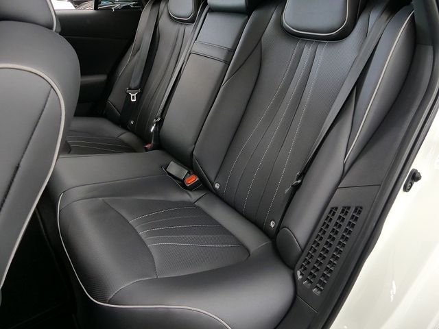 Toyota CROWN SEDAN 2018-10 195007-18